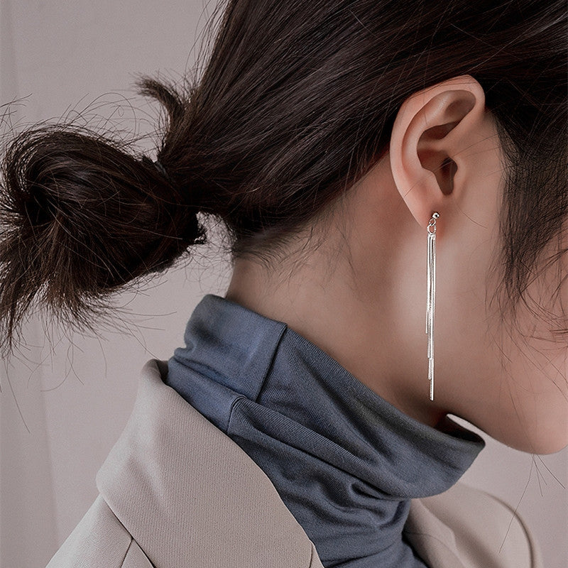 Lily Pendientes largos con borlas en plata de ley 925